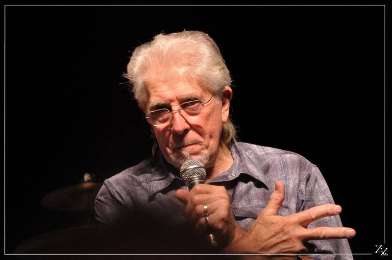 6638 John Mayall 06-10-2010 (Medium).jpg